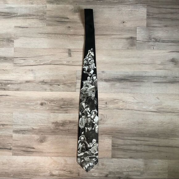 Vintage Ralph Marlin “Three Stooges Antics” Tie - Picture 4 of 6